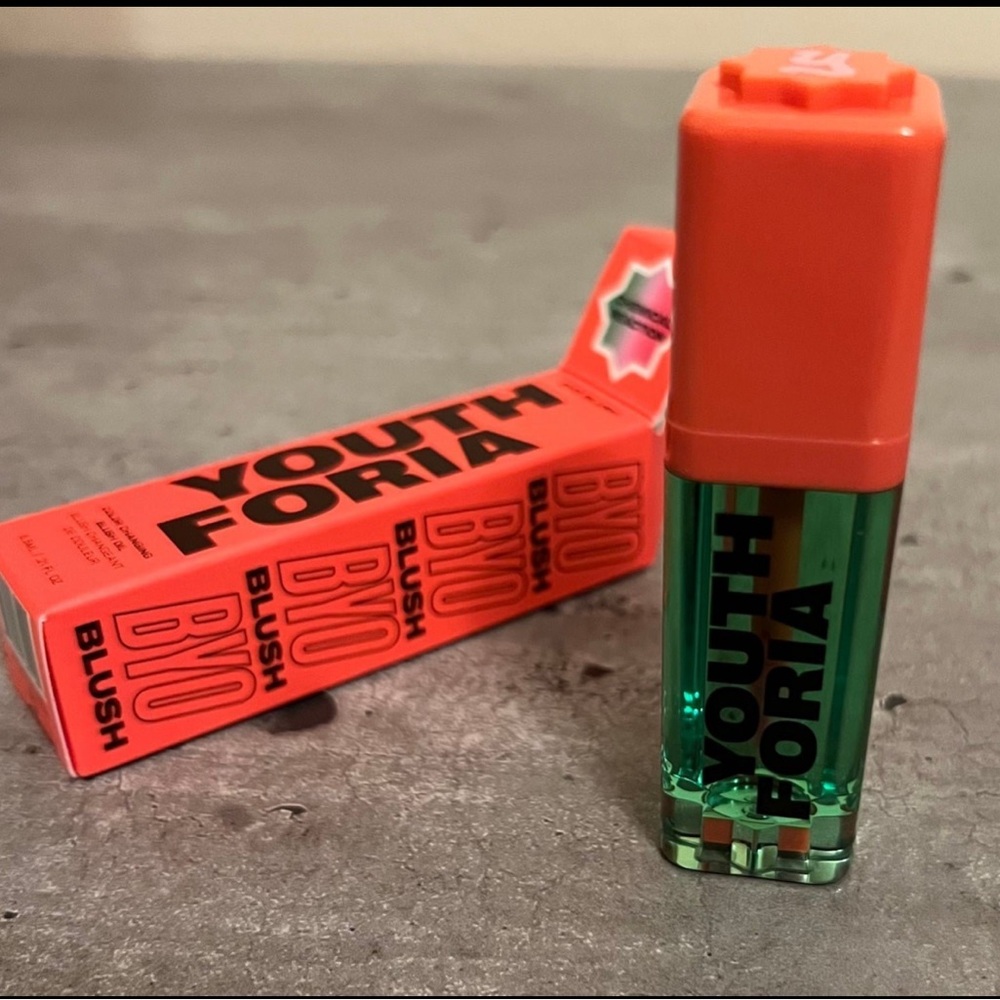 Youthforia Color changing Blush oil